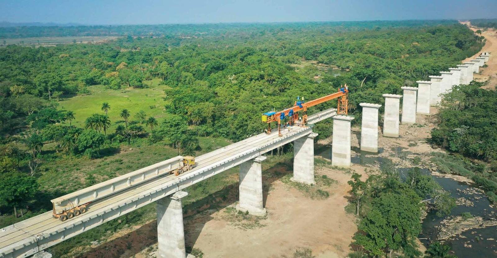 Viaducto ferroviario internacional